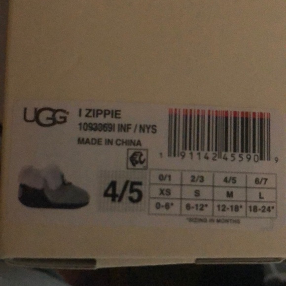 Infant UGGs - Picture 5 of 7